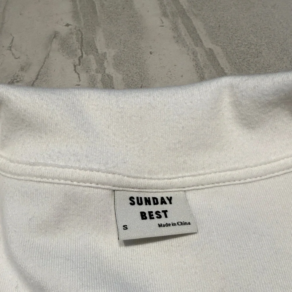 Aritzia Sunday Best White Half Zip Long Sleeve Cropped Top - Picture 3 of 4